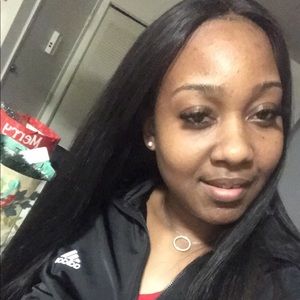 Meet your Posher, Aisha